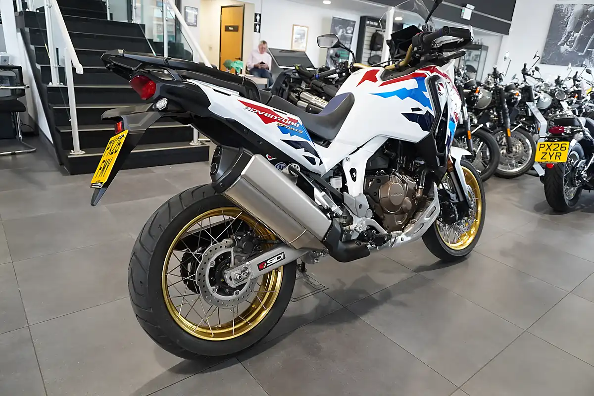 Used 2026 Honda CRF1100L Africa Twin Adventure Sports Es White Metallic - Interior and Exterior details 5