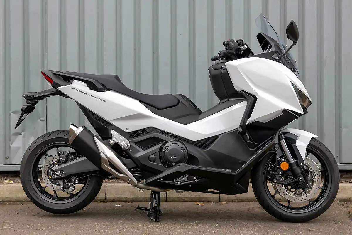 Used 2026 Honda Forza 750 Pearl Glare White - Front View