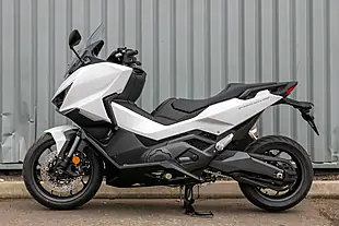 Used 2026 Honda Forza 750 Pearl Glare White - Interior and Exterior details 5
