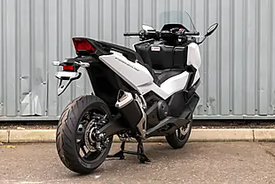 Used 2026 Honda Forza 750 Pearl Glare White - Interior and Exterior details 8