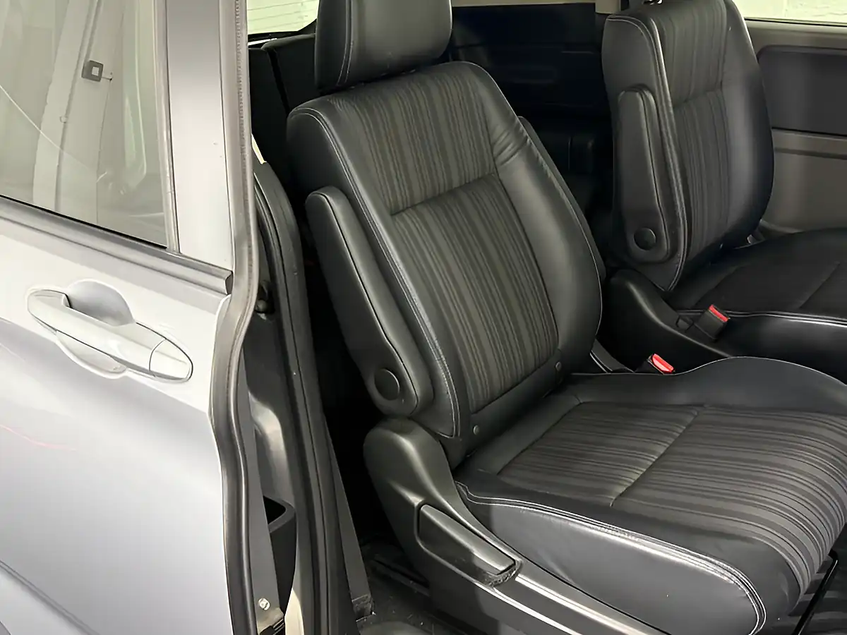Used 2026 Honda Freed GB7 + 6 Seats Silver - Interior and Exterior details 10