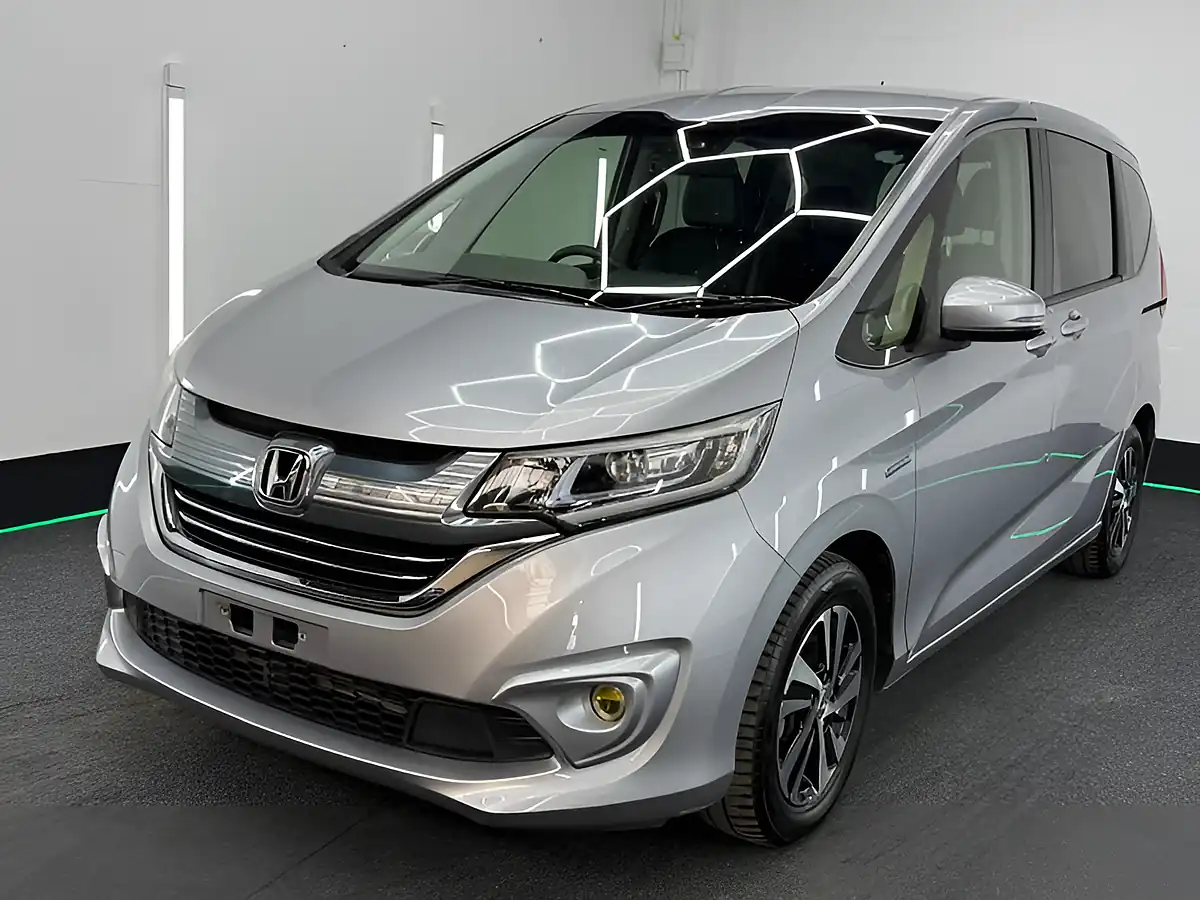 Used 2026 Honda Freed GB7 + 6 Seats Silver - Interior and Exterior details 2
