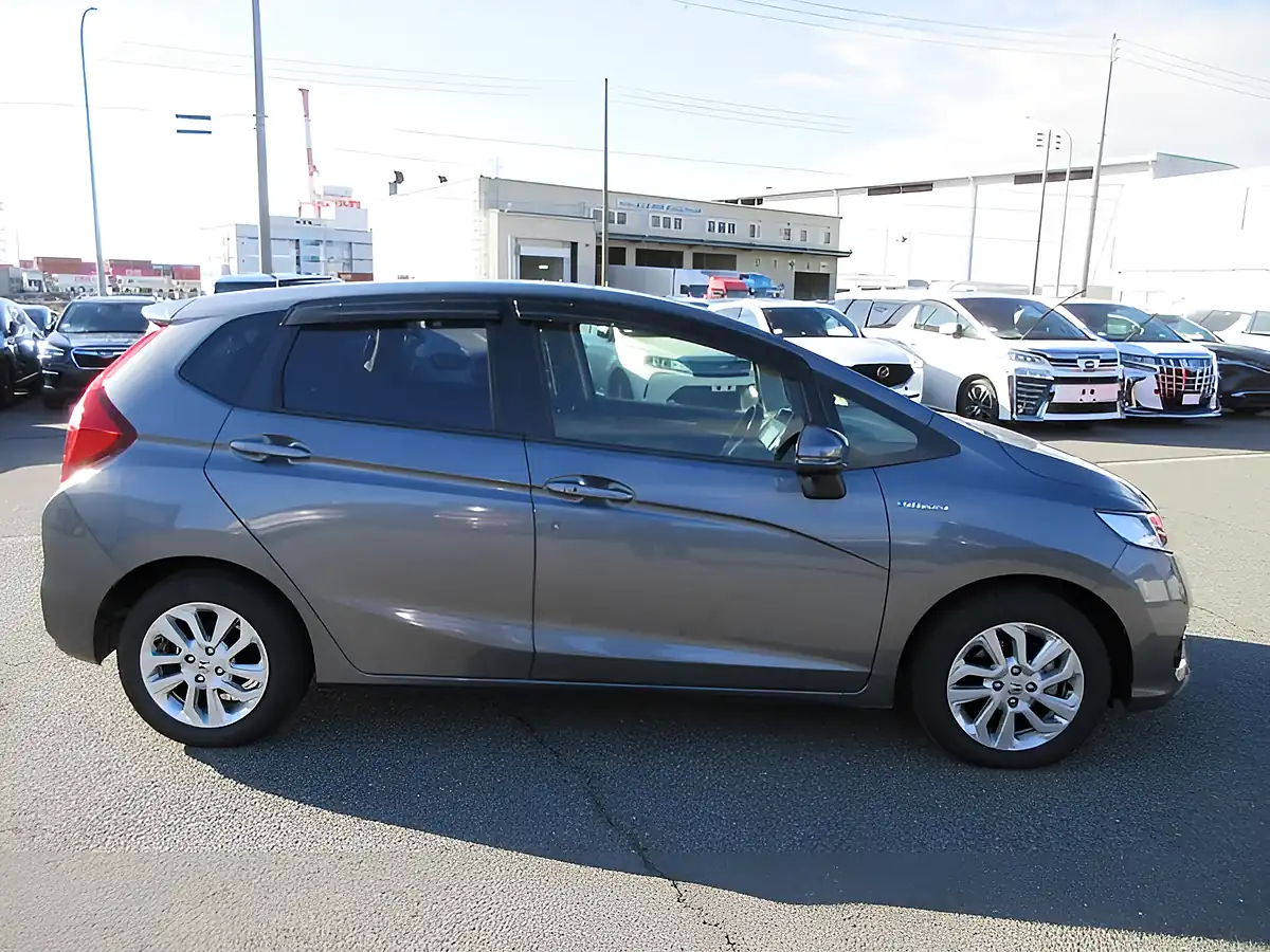 Used 2026 Honda Jazz Fit Honda Sensing Grey - Interior and Exterior details 16