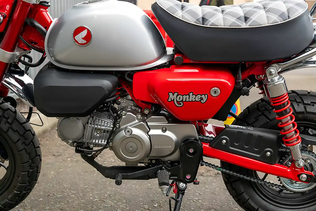 Used 2026 Honda Monkey 125 Millenium Red - Interior and Exterior details 10