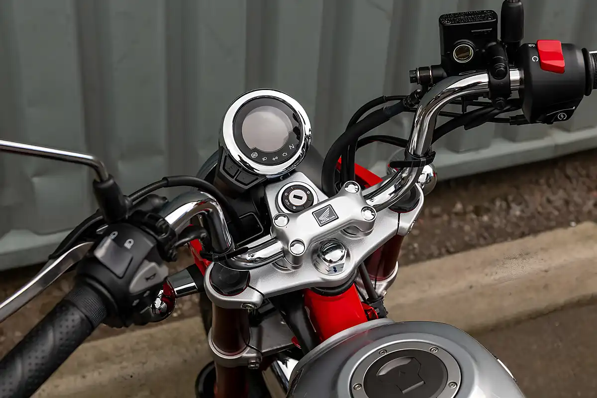 Used 2026 Honda Monkey 125 Millenium Red - Interior and Exterior details 17