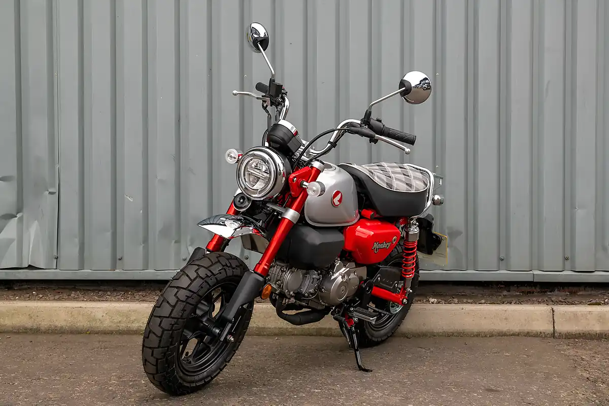 Used 2026 Honda Monkey 125 Millenium Red - Interior and Exterior details 4