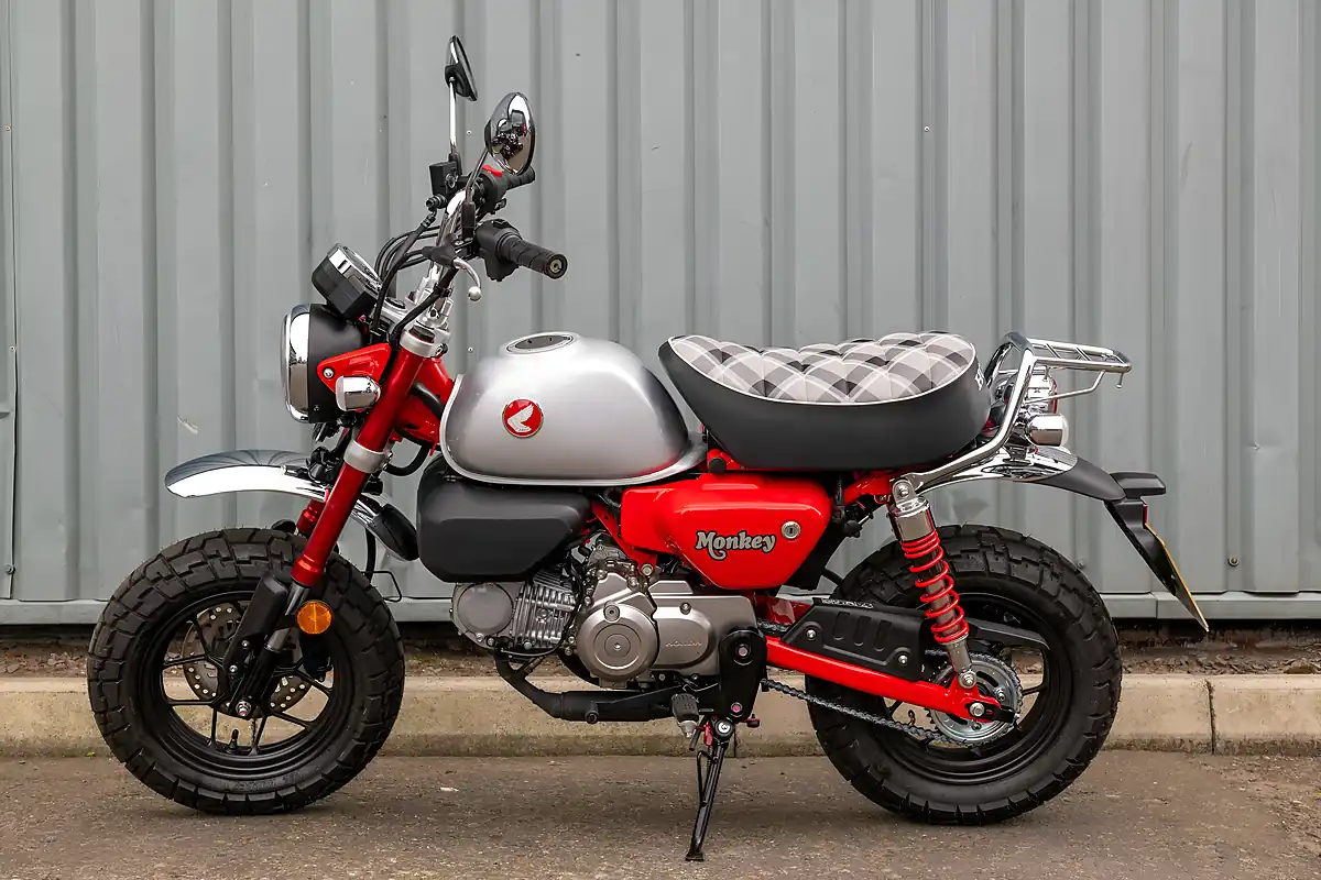 Used 2026 Honda Monkey 125 Millenium Red - Interior and Exterior details 5