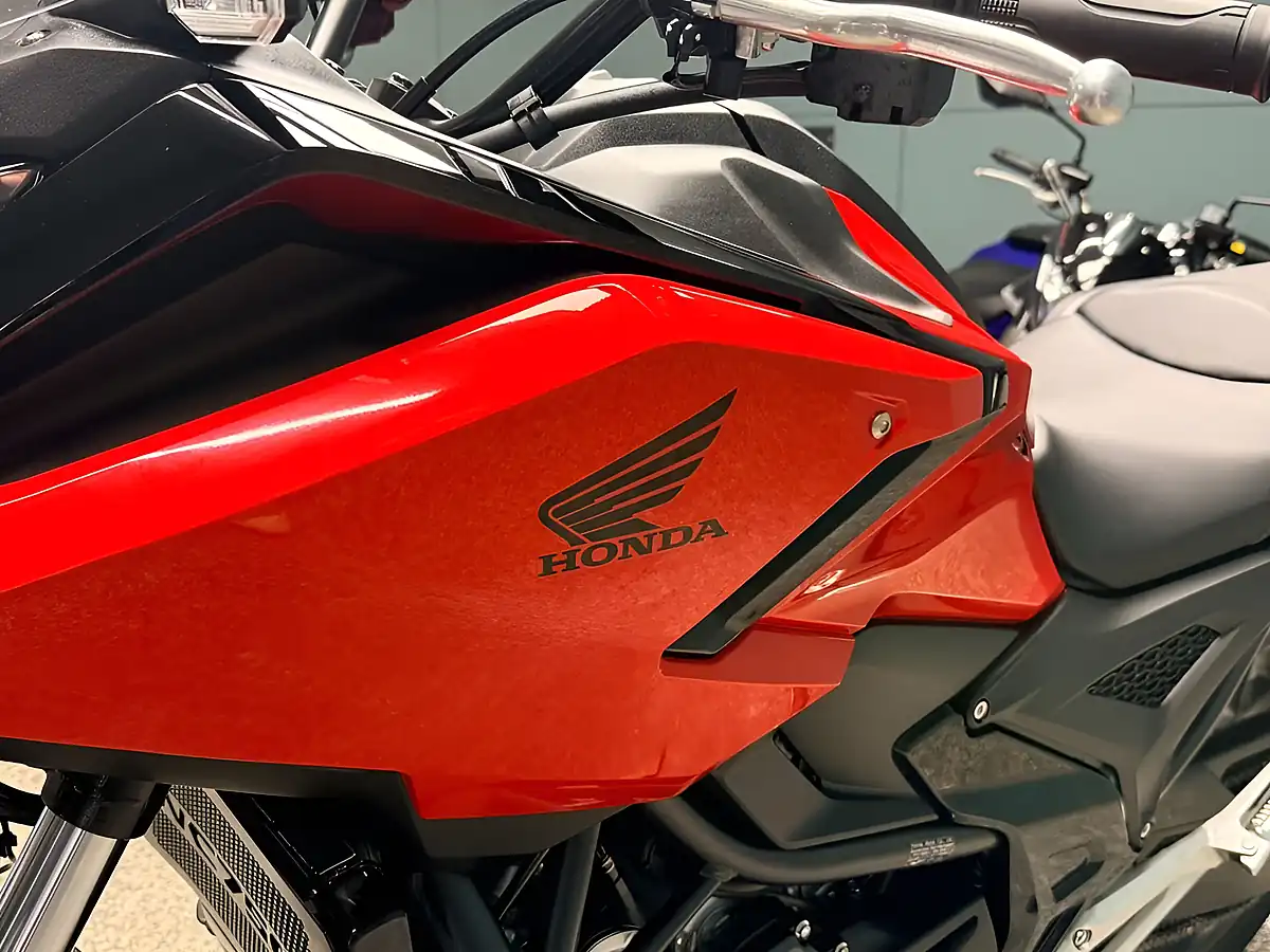 Used 2026 Honda NC750X Adventure Red - Interior and Exterior details 17