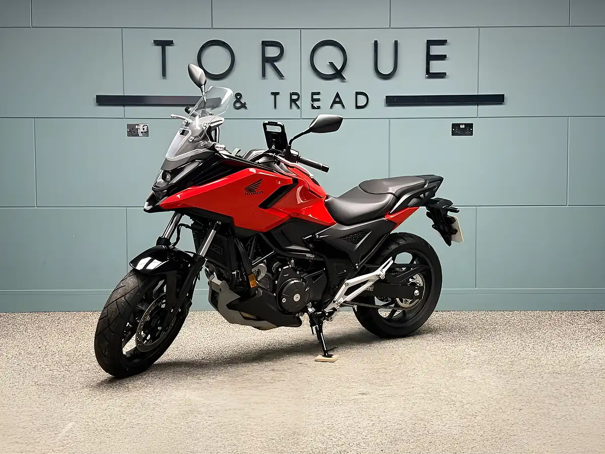 Used 2026 Honda NC750X Adventure Red - Interior and Exterior details 9