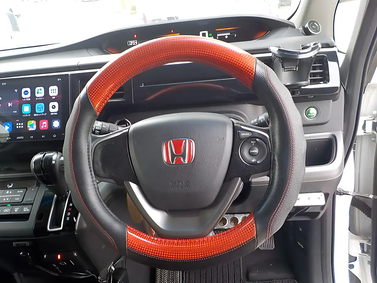 Used 2026 Honda Stepwagon Spada Waku Waku Doors Orchid White Pearl - Interior and Exterior details 19