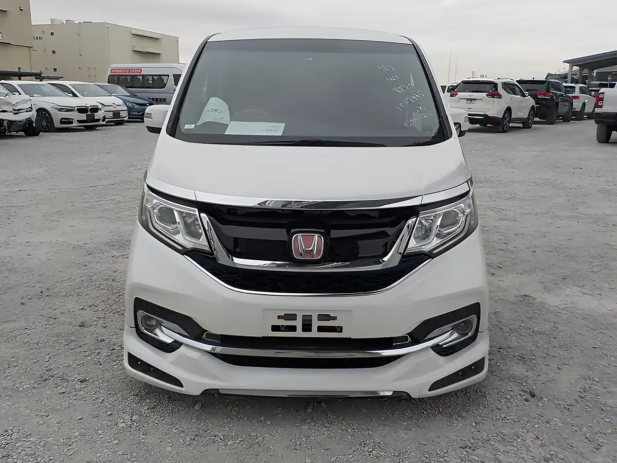 Used 2026 Honda Stepwagon Spada Waku Waku Doors Orchid White Pearl - Interior and Exterior details 7