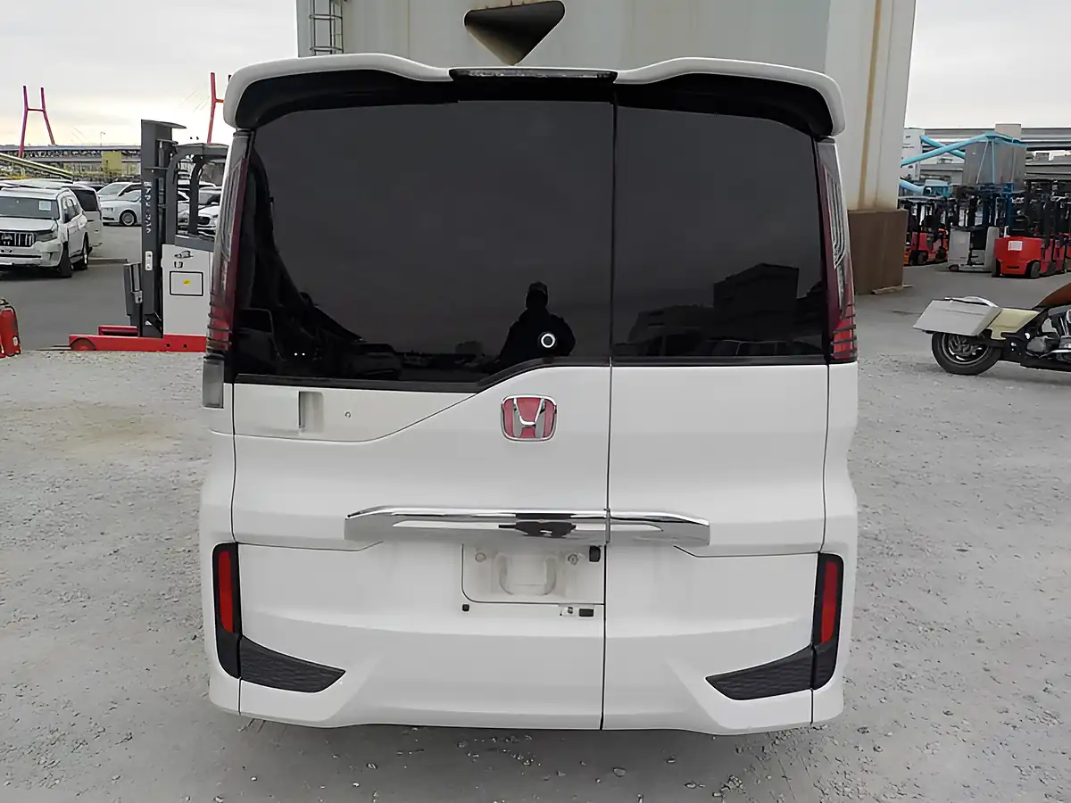 Used 2026 Honda Stepwagon Spada Waku Waku Doors Orchid White Pearl - Interior and Exterior details 8