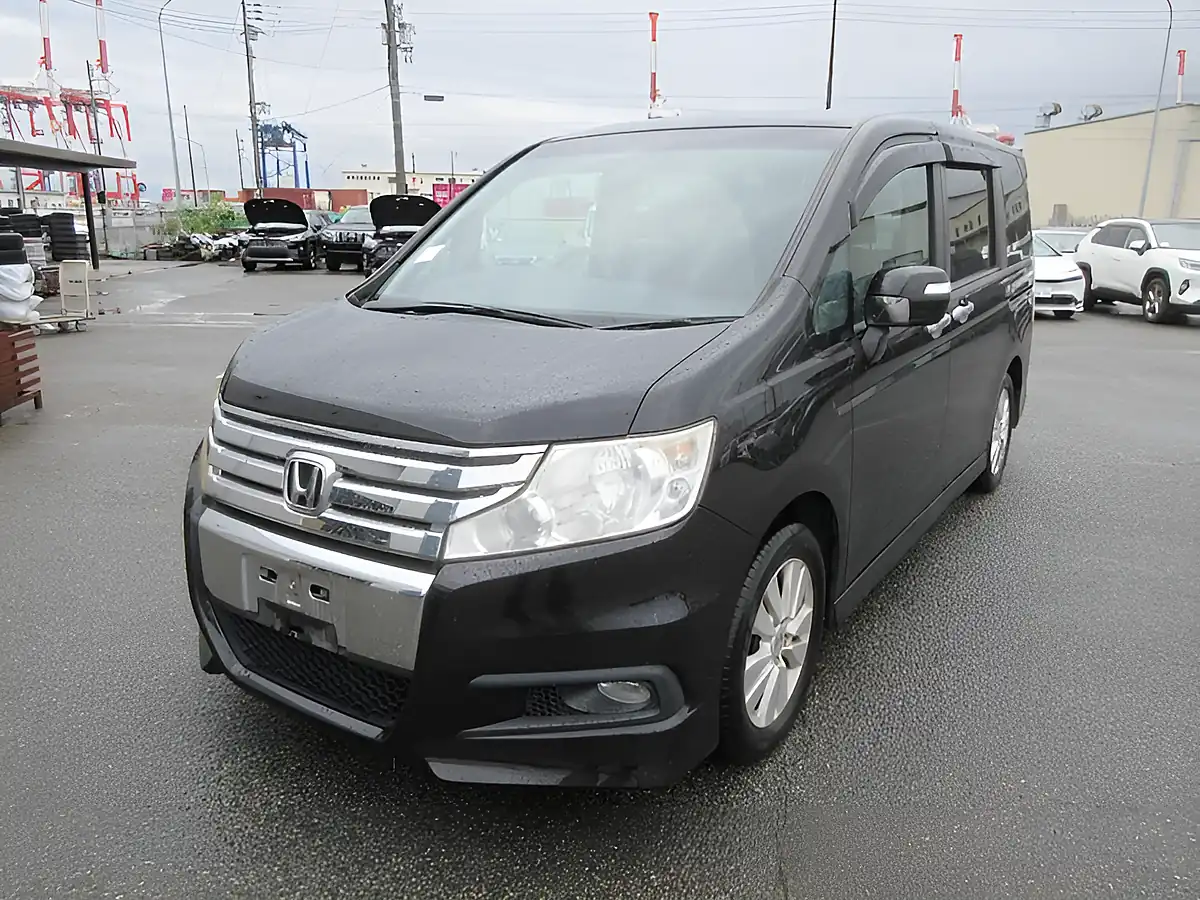 Used 2026 Honda Stepwagon Spada Z Crystal Black Pearl - Interior and Exterior details 3