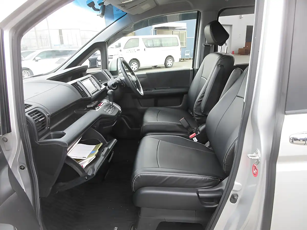 Used 2026 Honda Stepwagon Spada Z RK5 Silver - Interior and Exterior details 10
