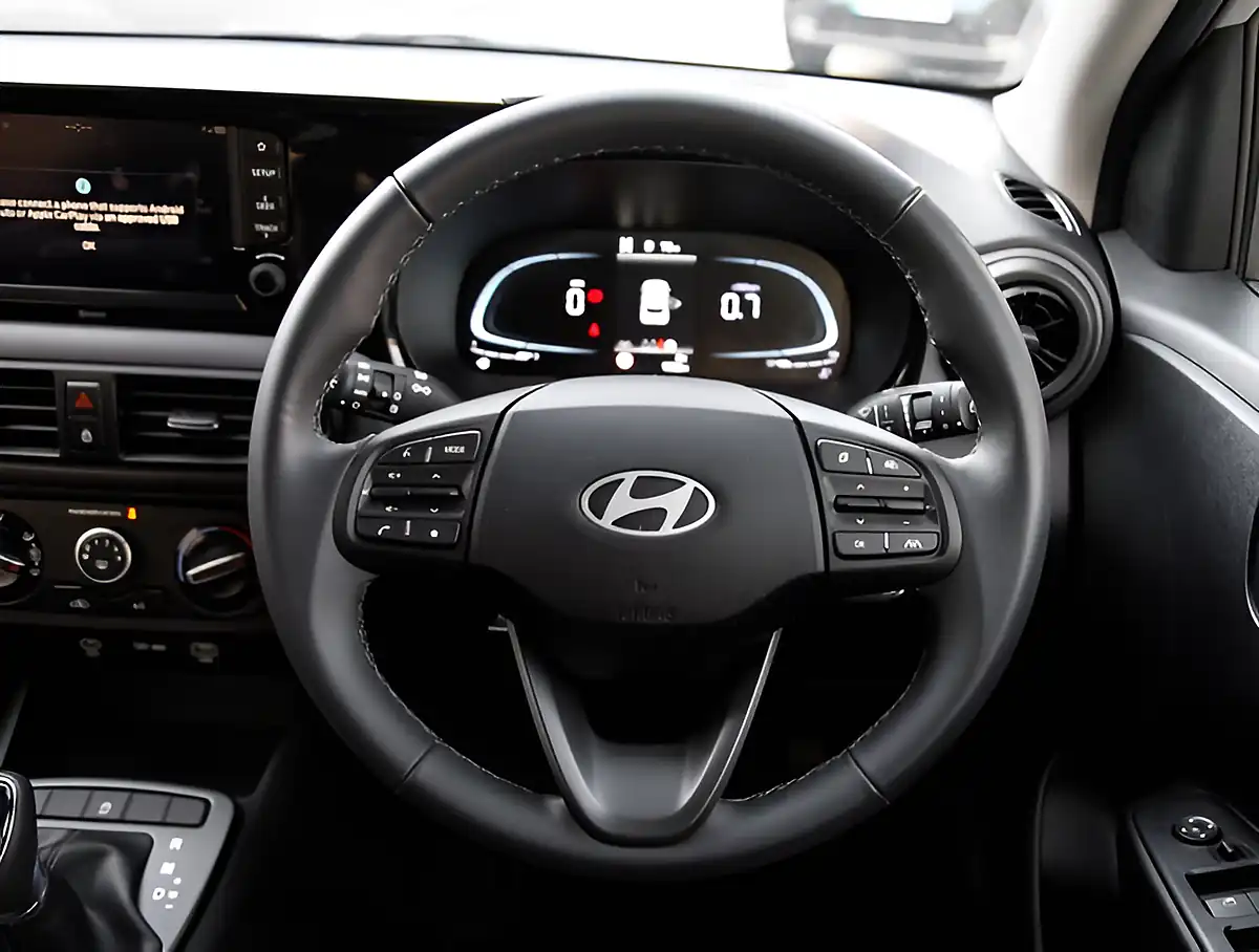 Used 2026 Hyundai i10 Advance Lumen Grey - Interior and Exterior details 13