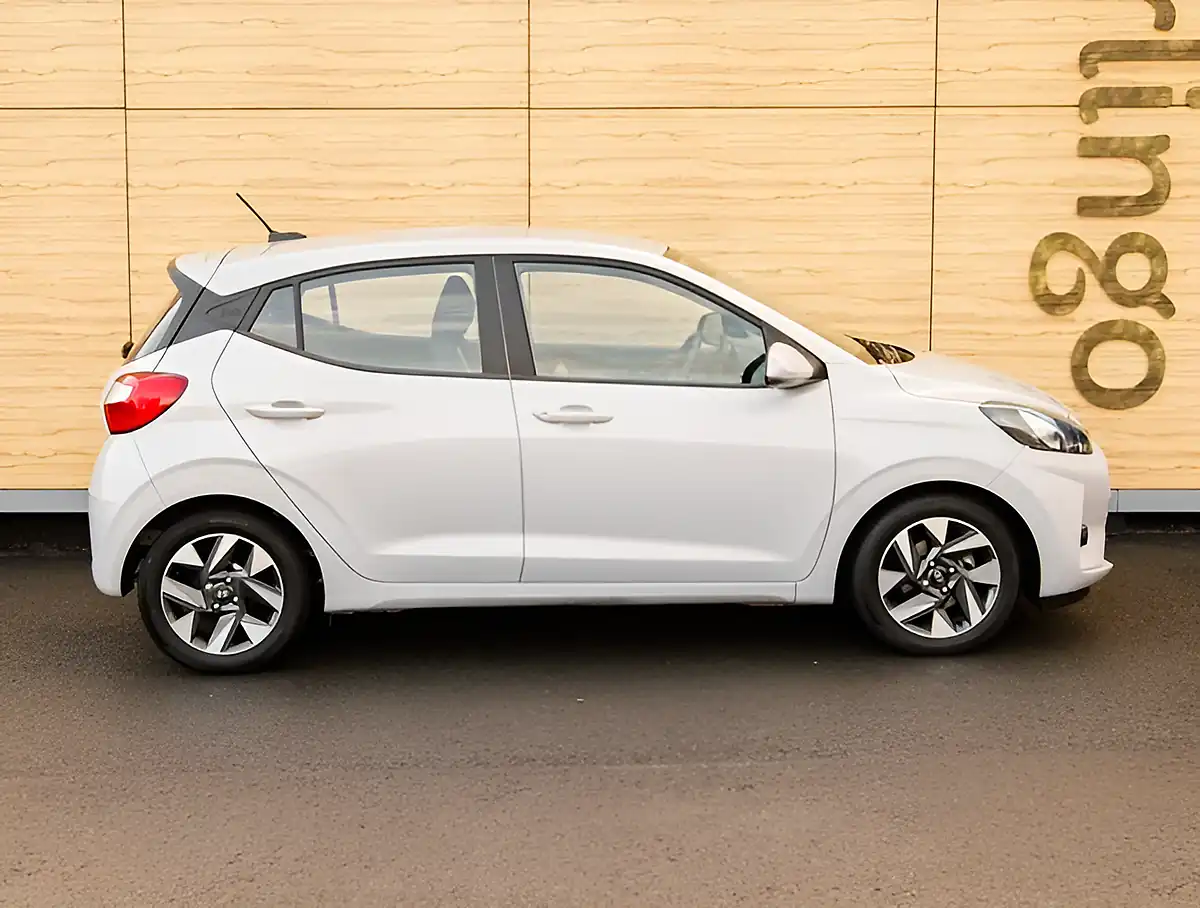 Used 2026 Hyundai i10 Advance Lumen Grey - Interior and Exterior details 9