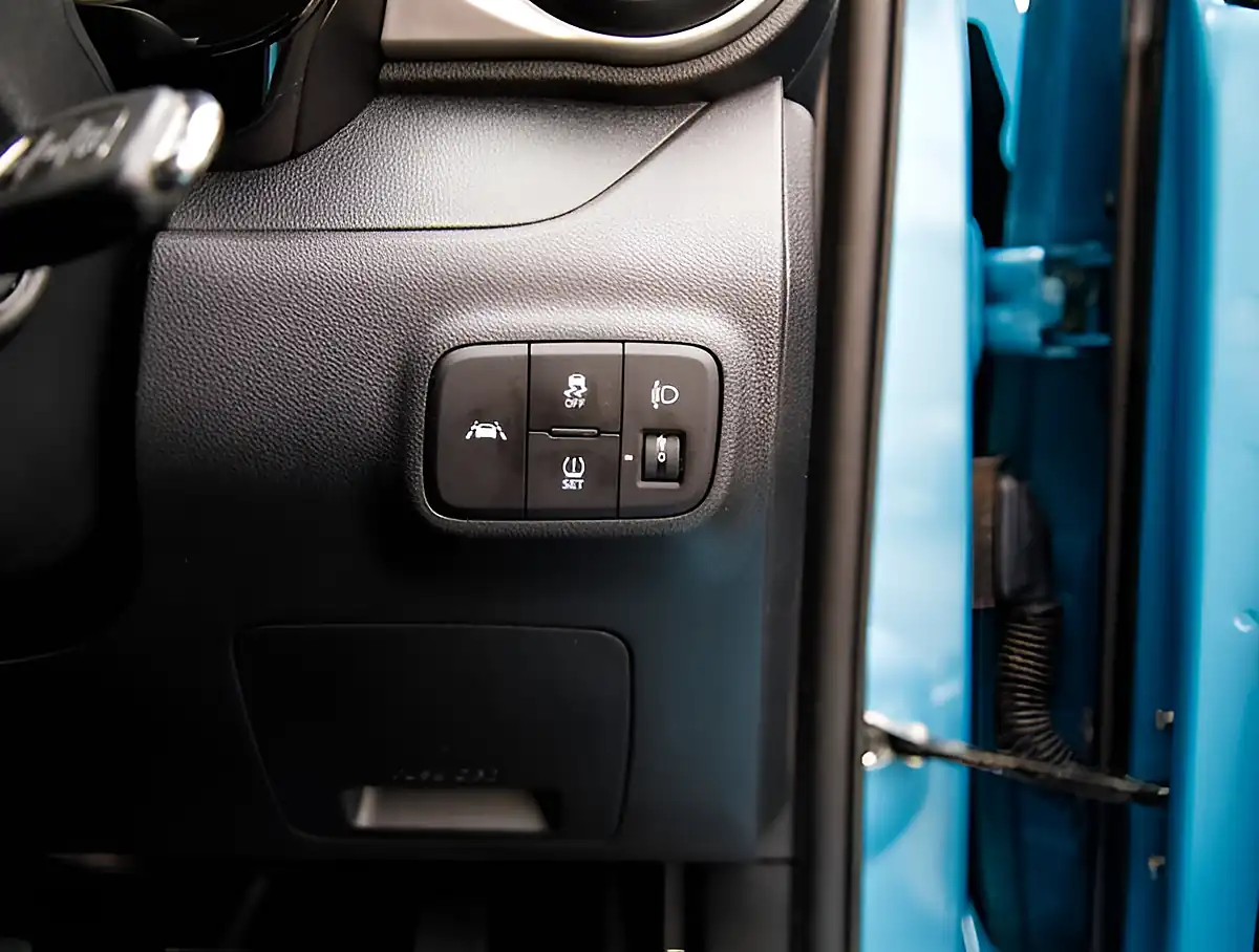 Used 2026 Hyundai i10 Premium Aqua Turquoise - Interior and Exterior details 10