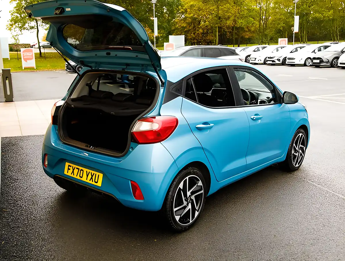 Used 2026 Hyundai i10 Premium Aqua Turquoise - Interior and Exterior details 20
