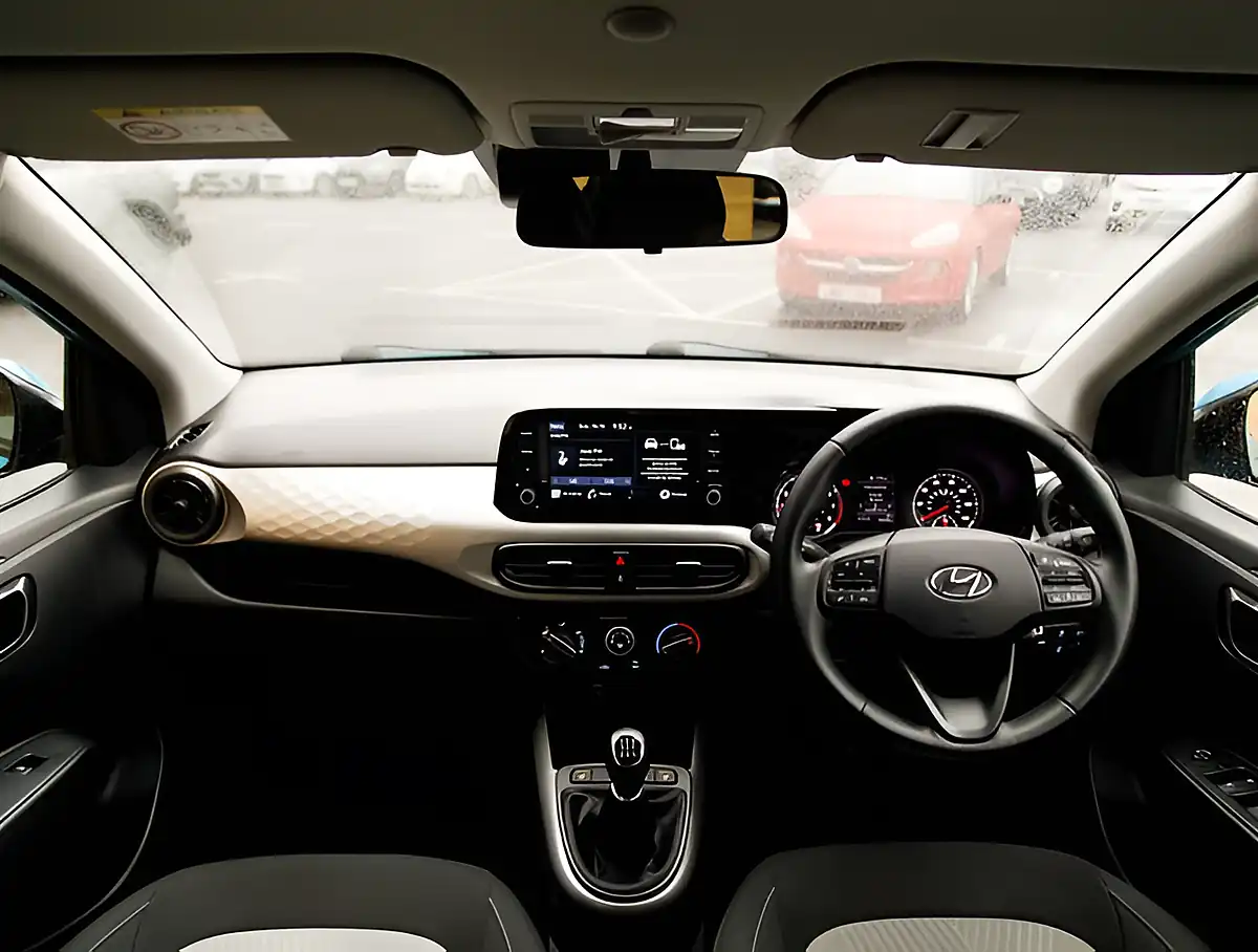 Used 2026 Hyundai i10 Premium Aqua Turquoise - Interior and Exterior details 3