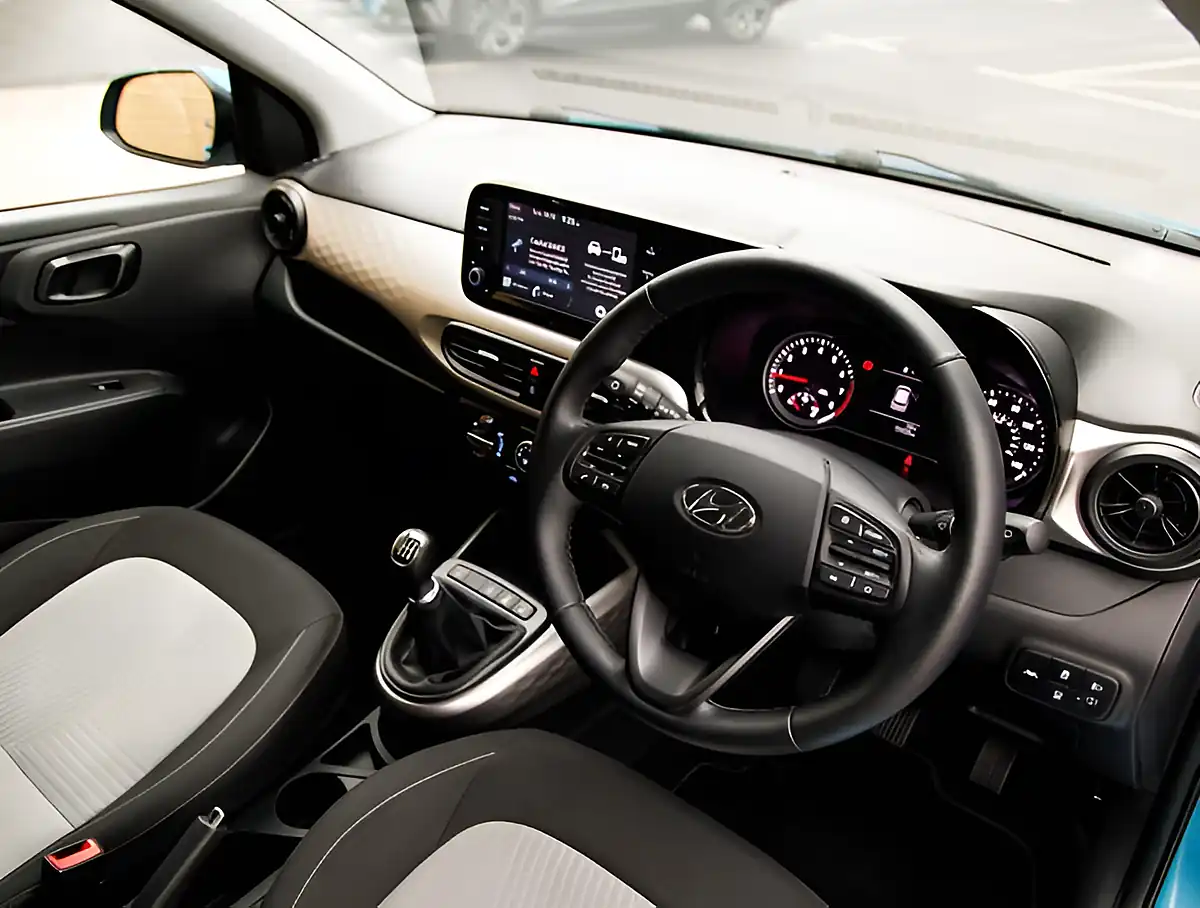 Used 2026 Hyundai i10 Premium Aqua Turquoise - Interior and Exterior details 4