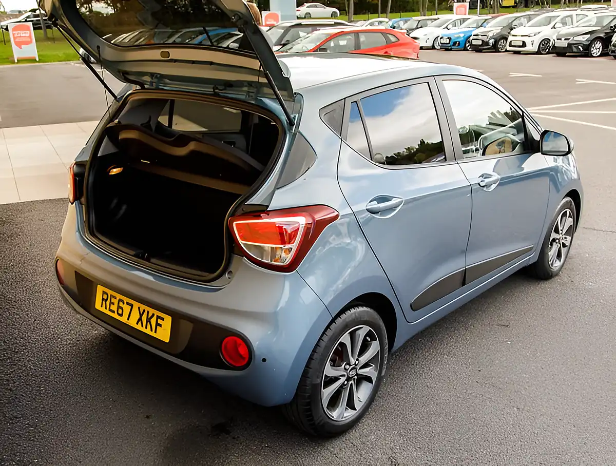 Used 2026 Hyundai i10 Premium Se Aqua Sparkling - Interior and Exterior details 20