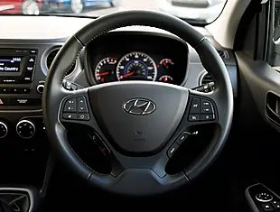 Used 2026 Hyundai i10 Se White - Interior and Exterior details 13