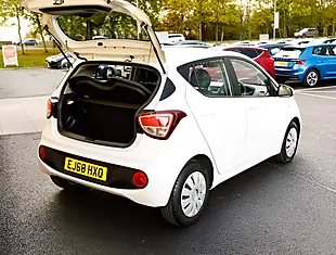 Used 2026 Hyundai i10 Se White - Interior and Exterior details 20