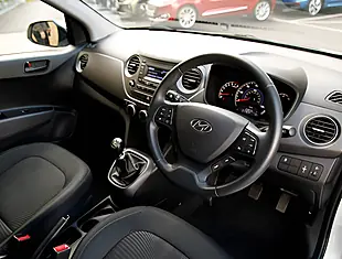 Used 2026 Hyundai i10 Se White - Interior and Exterior details 4