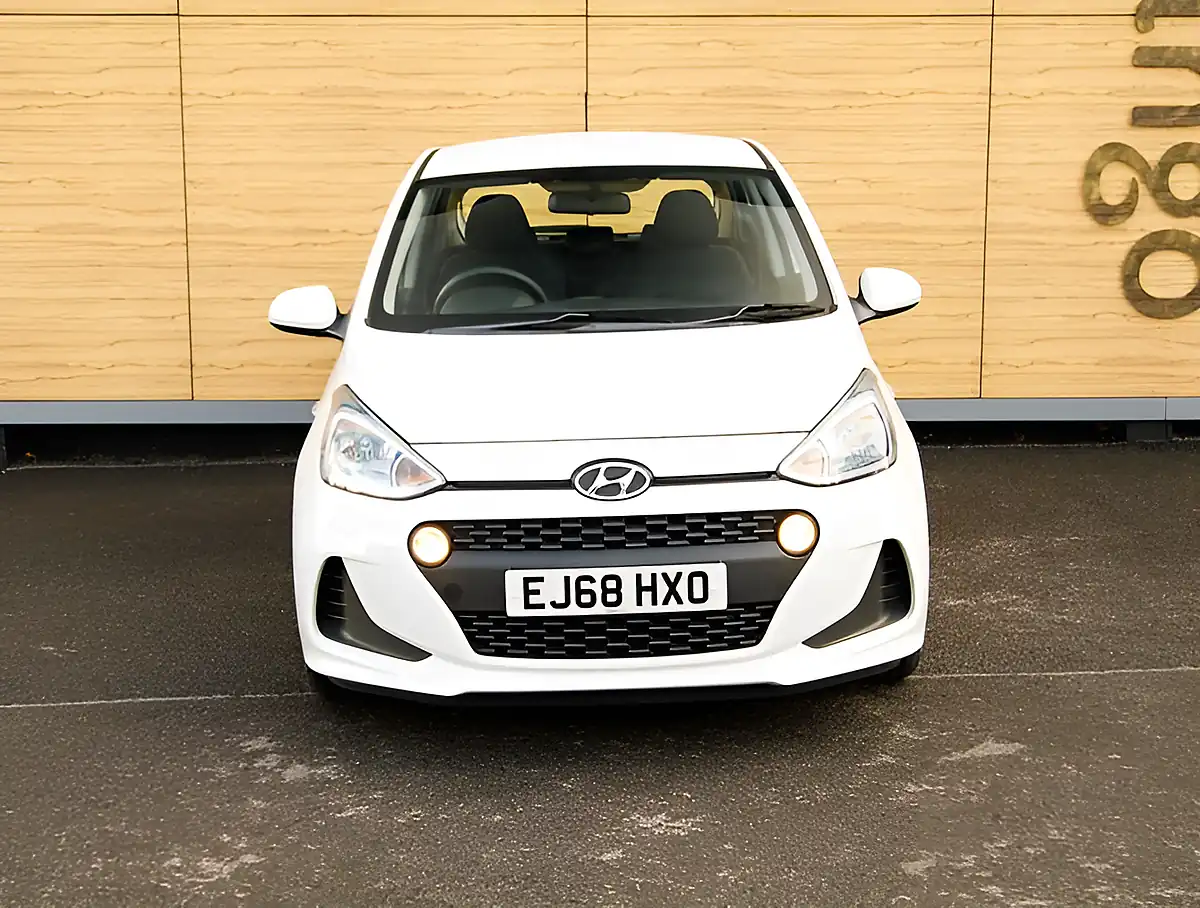 Used 2026 Hyundai i10 Se White - Interior and Exterior details 5