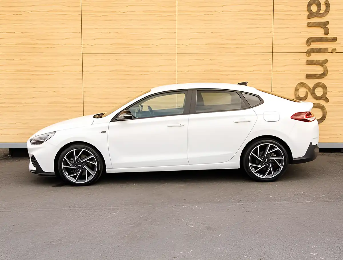 Used 2026 Hyundai i30 Fastback N Line White - Interior and Exterior details 11