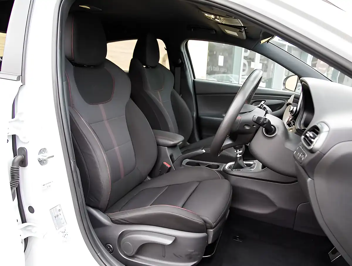 Used 2026 Hyundai i30 Fastback N Line White - Interior and Exterior details 19
