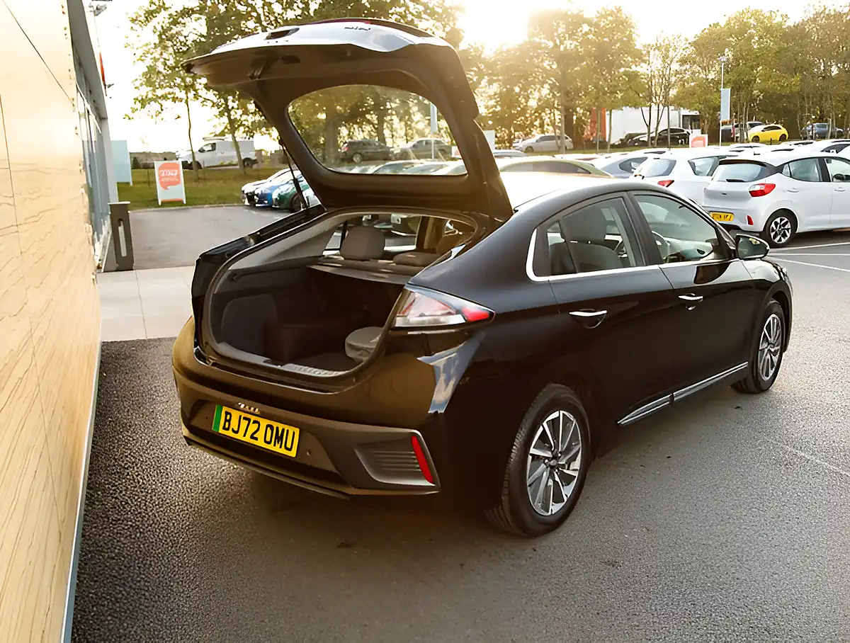 Used 2026 Hyundai Ioniq Premium Black - Interior and Exterior details 19