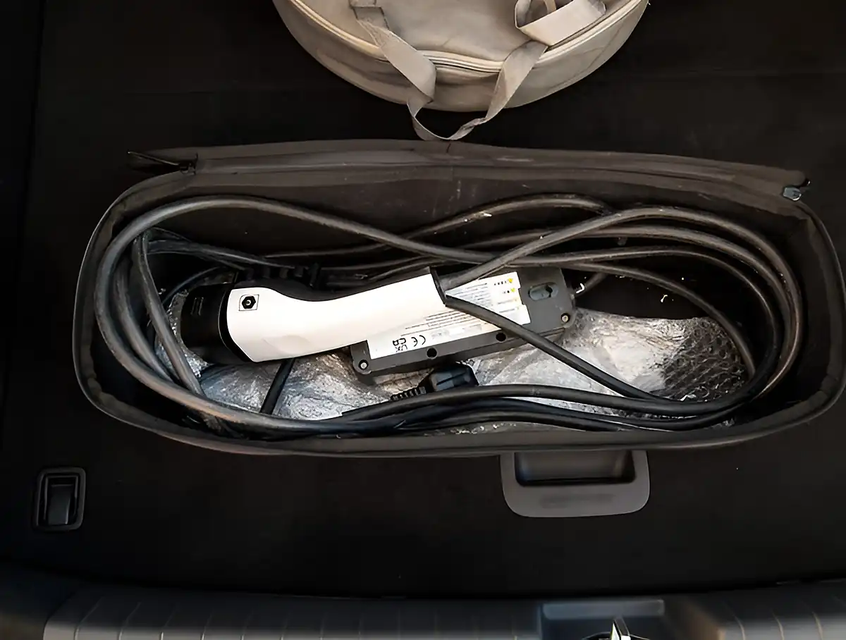 Used 2026 Hyundai Ioniq Premium Black - Interior and Exterior details 20