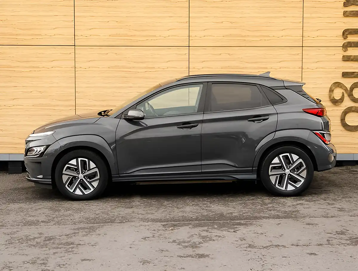 Used 2026 Hyundai Kona Ultimate Ecotronic Grey - Interior and Exterior details 9