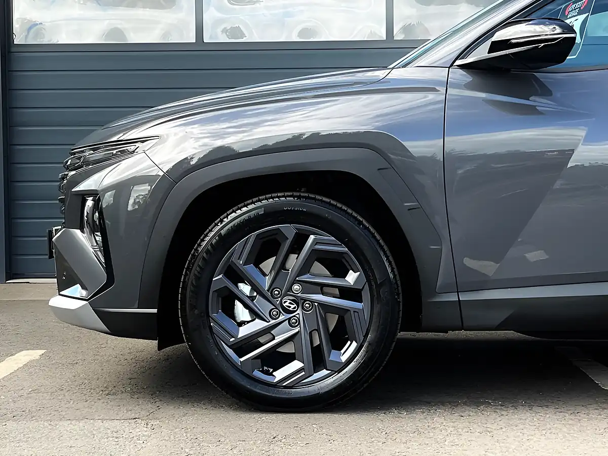 Used 2026 Hyundai Tucson Black Line Ecotronic Grey - Interior and Exterior details 18