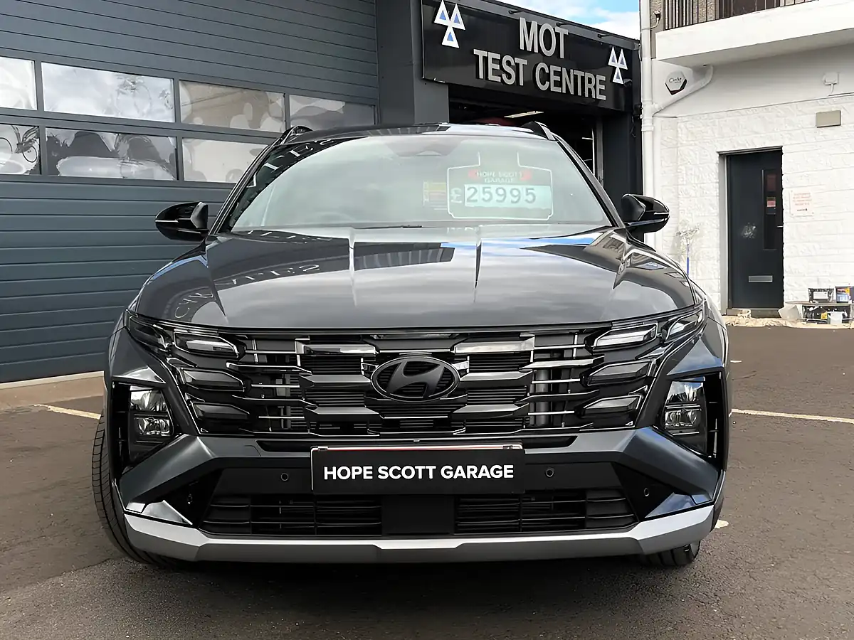 Used 2026 Hyundai Tucson Black Line Ecotronic Grey - Interior and Exterior details 7