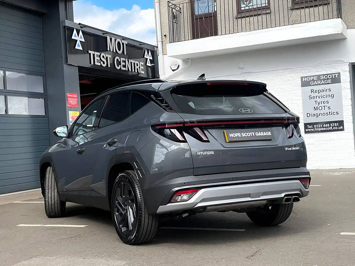 Used 2026 Hyundai Tucson Black Line Ecotronic Grey - Interior and Exterior details 8