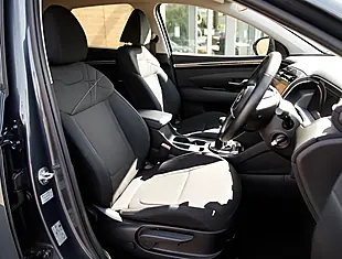 Used 2026 Hyundai Tucson Se Connect Blue - Interior and Exterior details 18