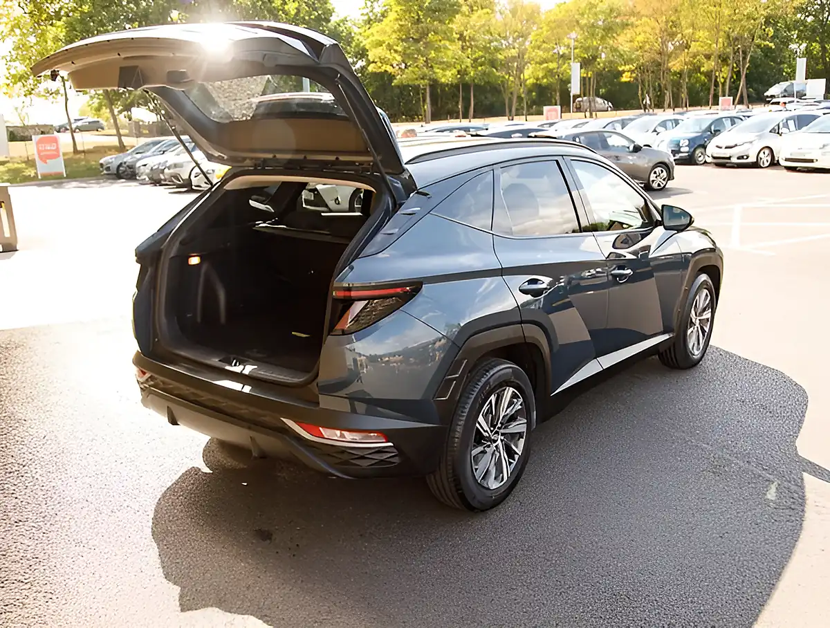 Used 2026 Hyundai Tucson Se Connect Blue - Interior and Exterior details 20