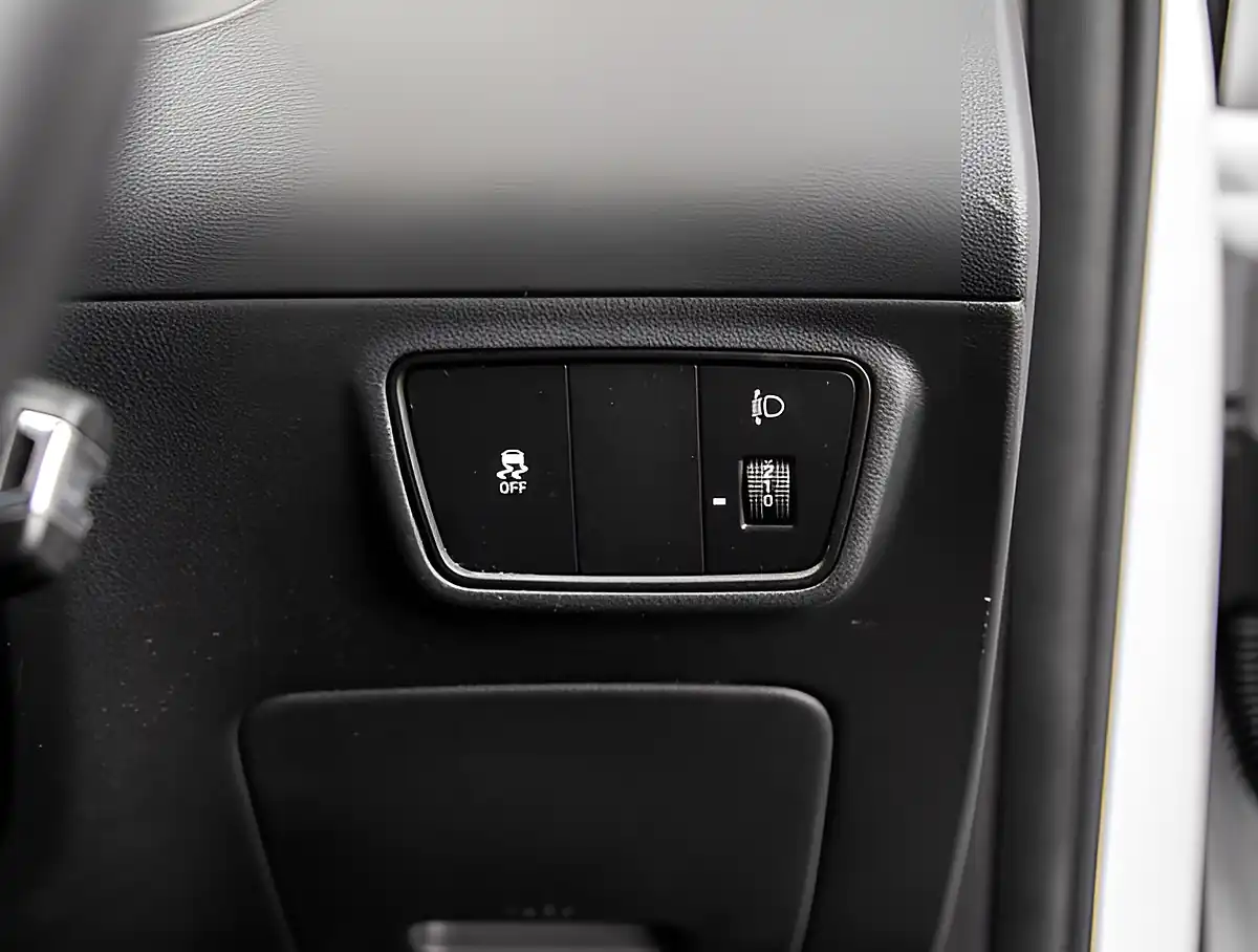 Used 2026 Hyundai Tucson Se Connect Serenity White - Interior and Exterior details 11