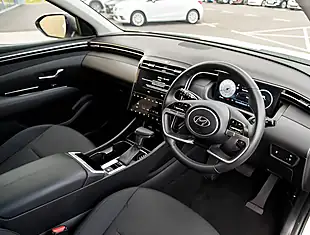 Used 2026 Hyundai Tucson Se Connect Serenity White - Interior and Exterior details 4
