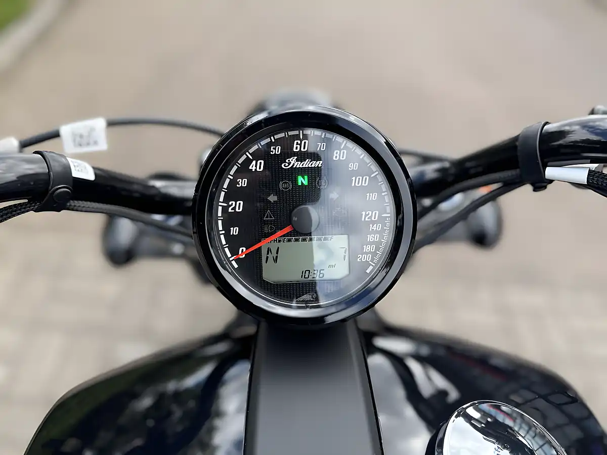 Used 2026 Indian Motorcycle Scout Sixty Bobber Black - Interior and Exterior details 10