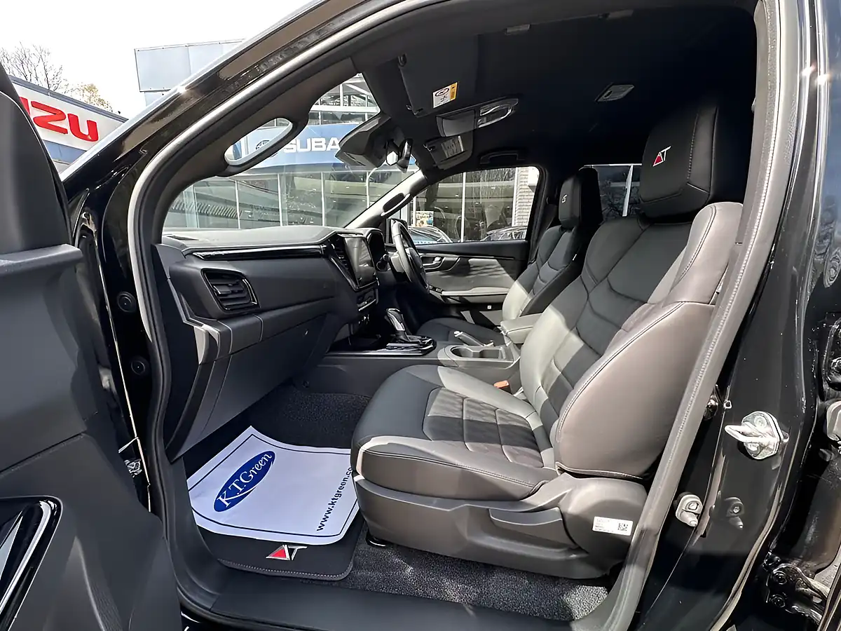 Used 2026 Isuzu D-Max Arctic Trucks AT35 Onyx Black - Interior and Exterior details 11