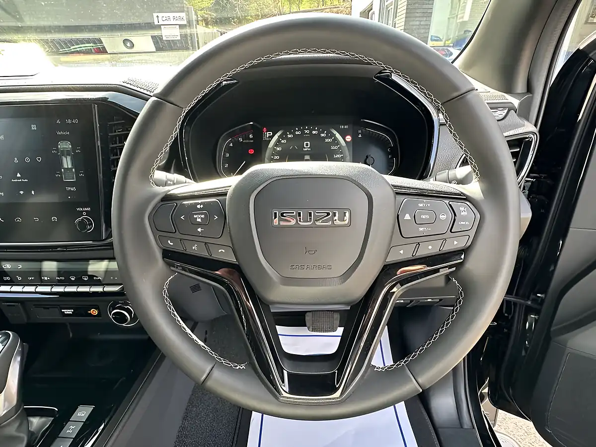 Used 2026 Isuzu D-Max Arctic Trucks AT35 Onyx Black - Interior and Exterior details 15