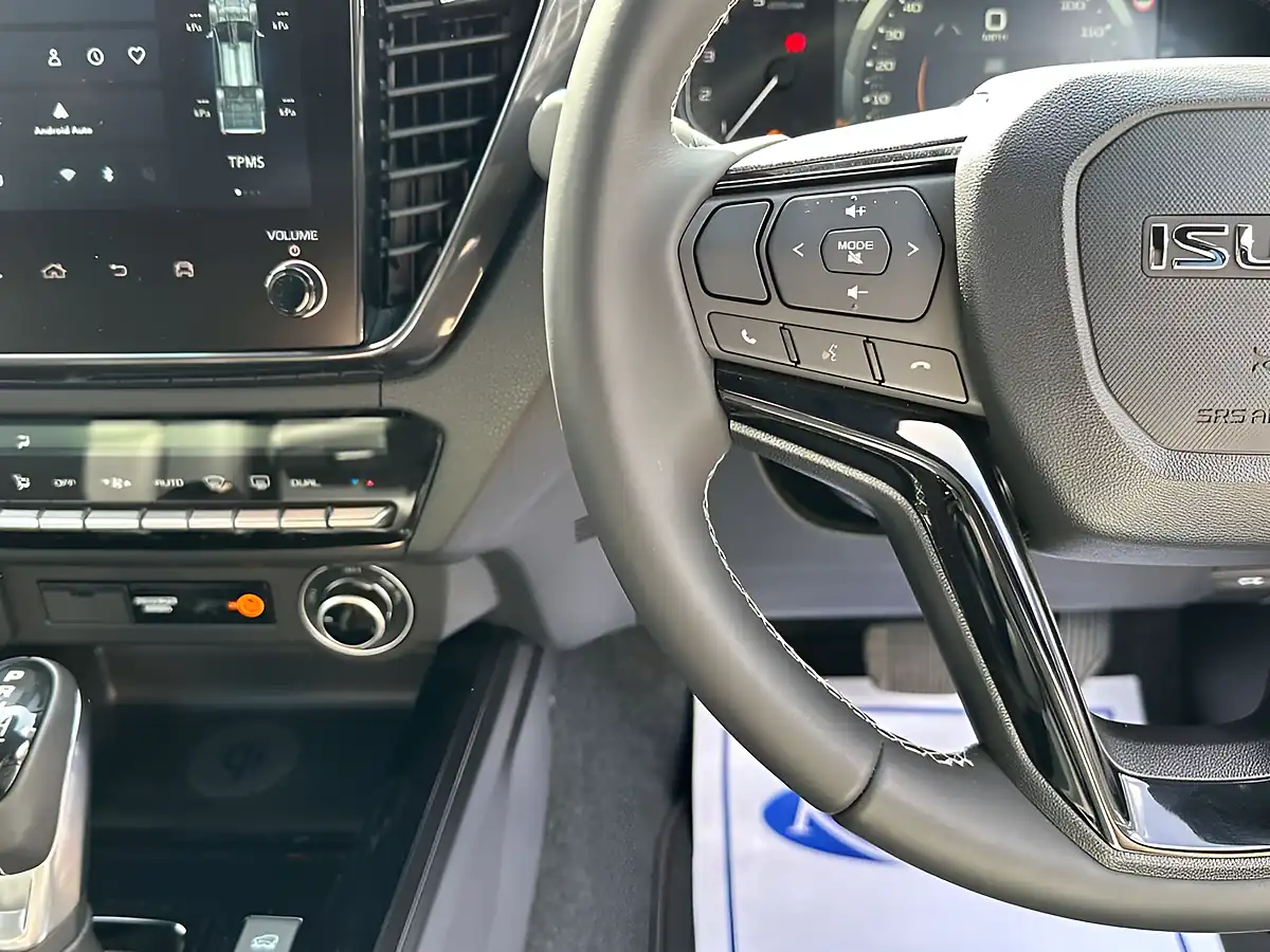 Used 2026 Isuzu D-Max Arctic Trucks AT35 Onyx Black - Interior and Exterior details 16