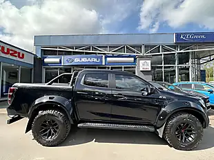 Used 2026 Isuzu D-Max Arctic Trucks AT35 Onyx Black - Interior and Exterior details 5