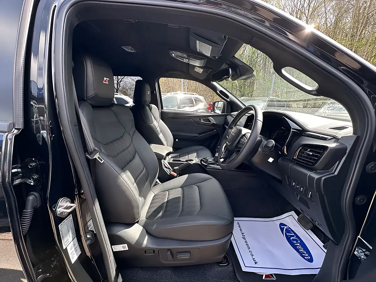Used 2026 Isuzu D-Max Arctic Trucks AT35 Onyx Black - Interior and Exterior details 7