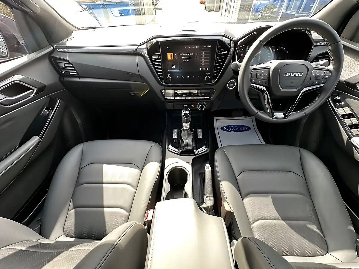 Used 2026 Isuzu D-Max Arctic Trucks AT35 Onyx Black - Interior and Exterior details 9