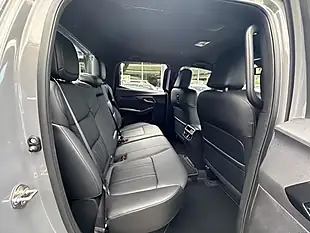 Used 2026 Isuzu D-Max EV-Cross Pickup Double Cab - Interior and Exterior details 12