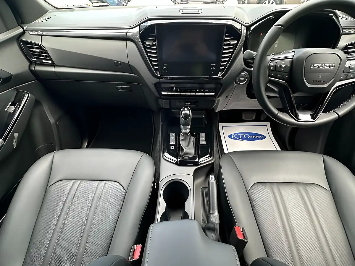 Used 2026 Isuzu D-Max EV-Cross Pickup Double Cab - Interior and Exterior details 9